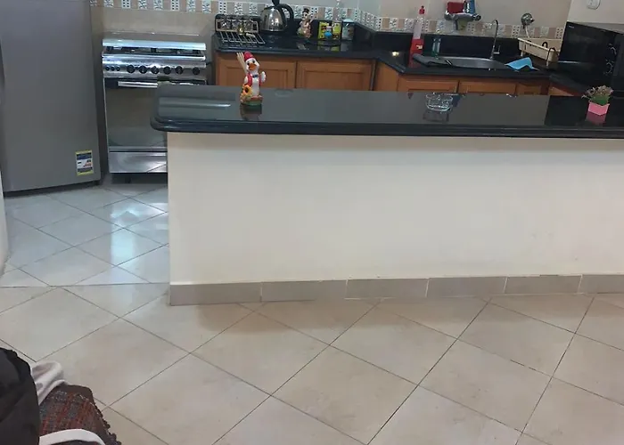 Apartman ذات طابع عائلى متميز بها كافة الامكانيات من فلتر ماء وواى فاى Gurdaka